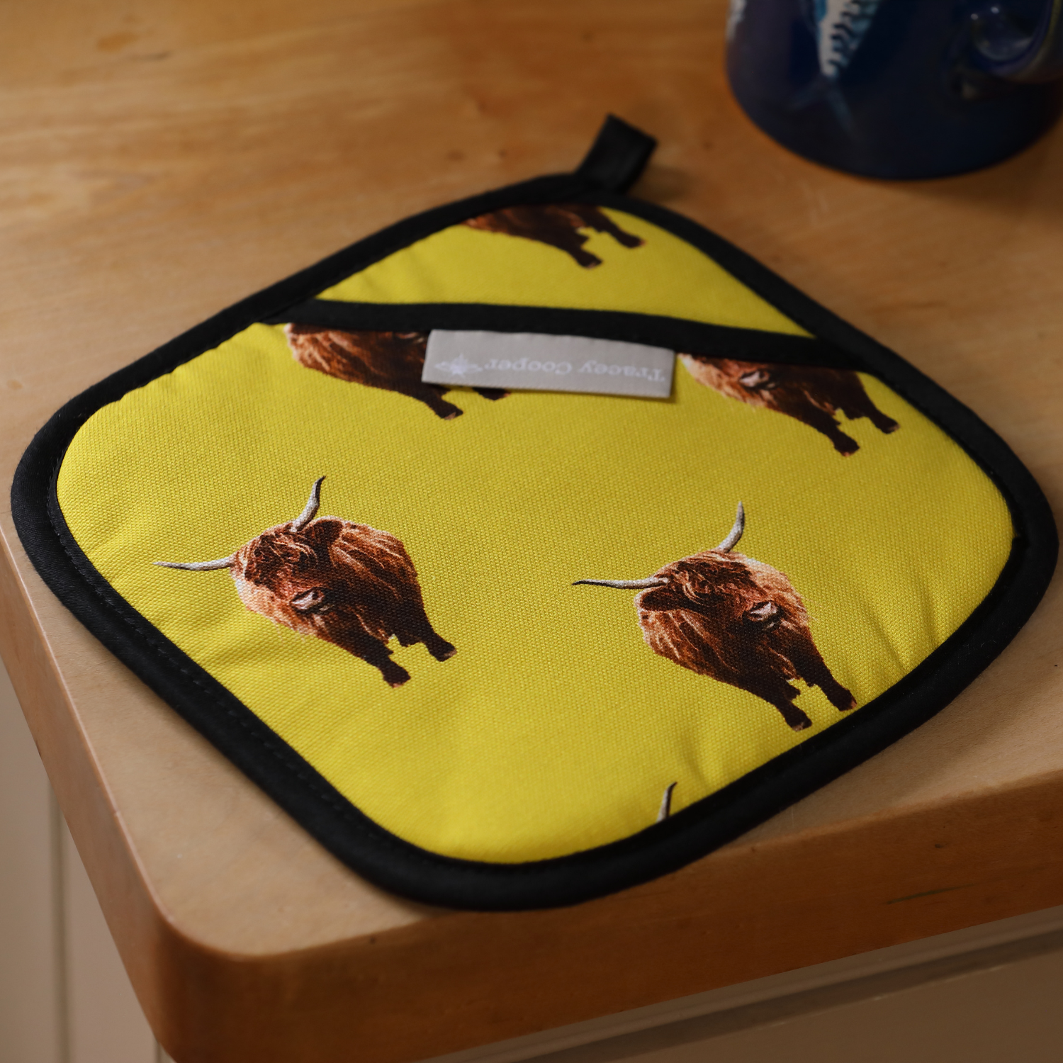 Highland cow pot grab British made kitchen linen