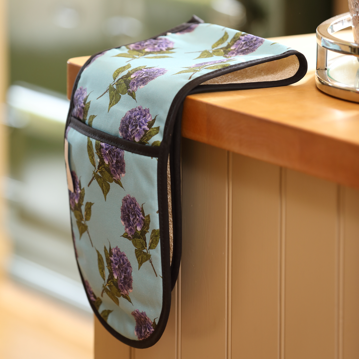 Hand-illustrated Hydrangea Double Oven Glove by Tracey Cooper — crafted from 100% cotton in serene blue to bring elegance and artistry into your kitchen.