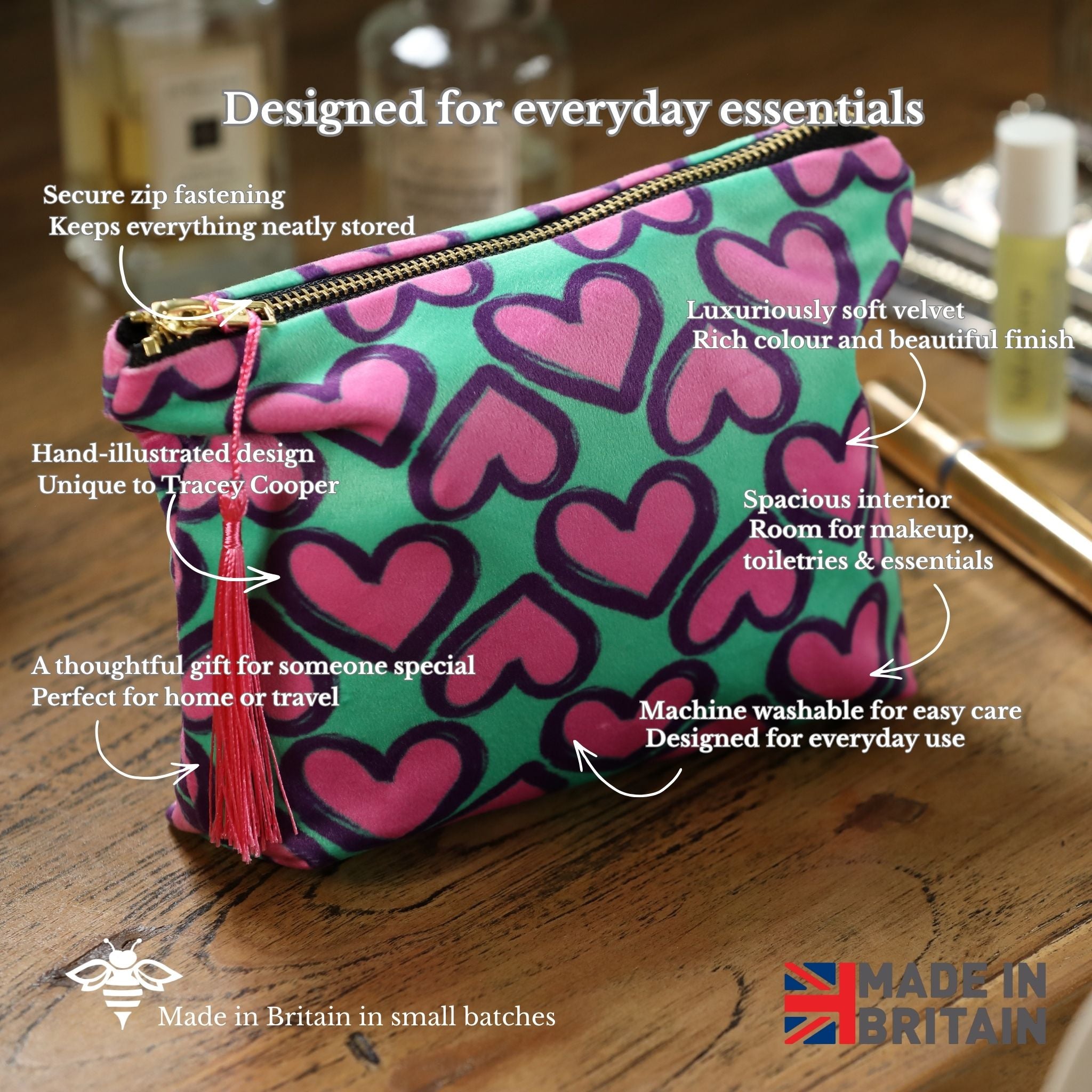 Make Up Bag Green Heart