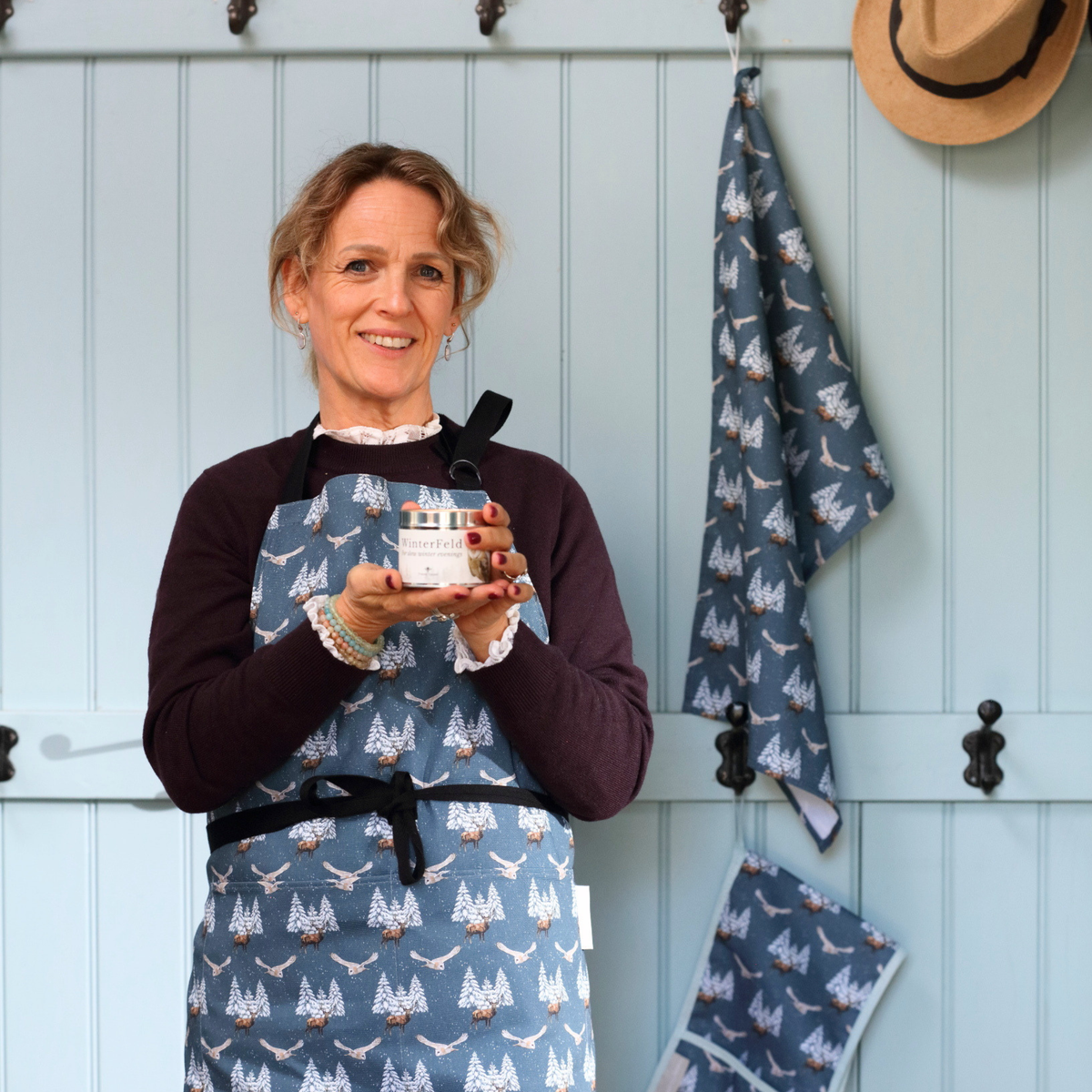 WinterFeld Apron