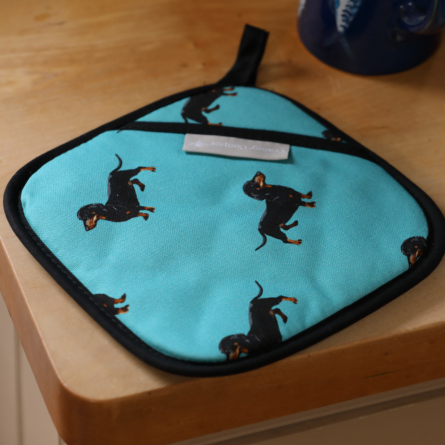 Sausage Dog Pot Grab in Teal