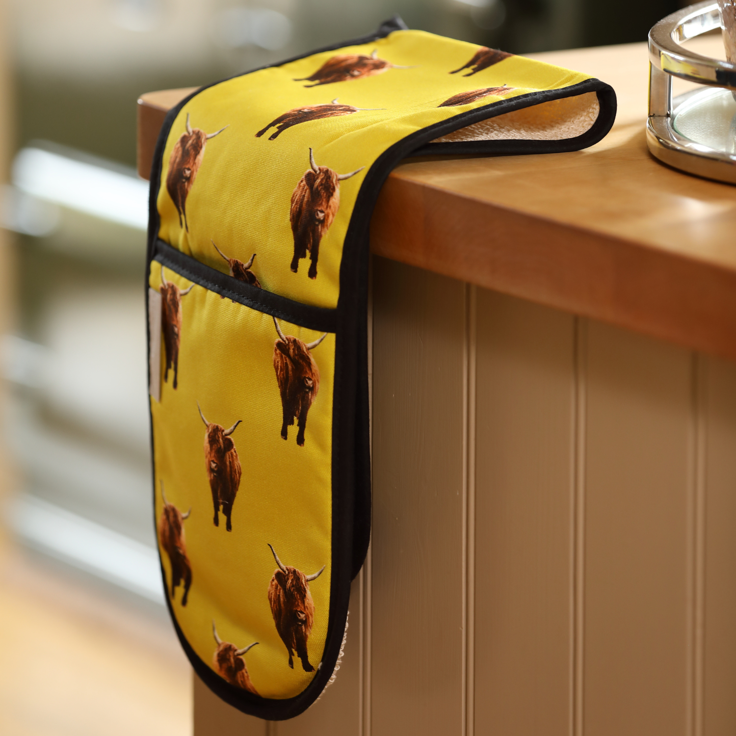 Highland Cow Double Oven Gloves