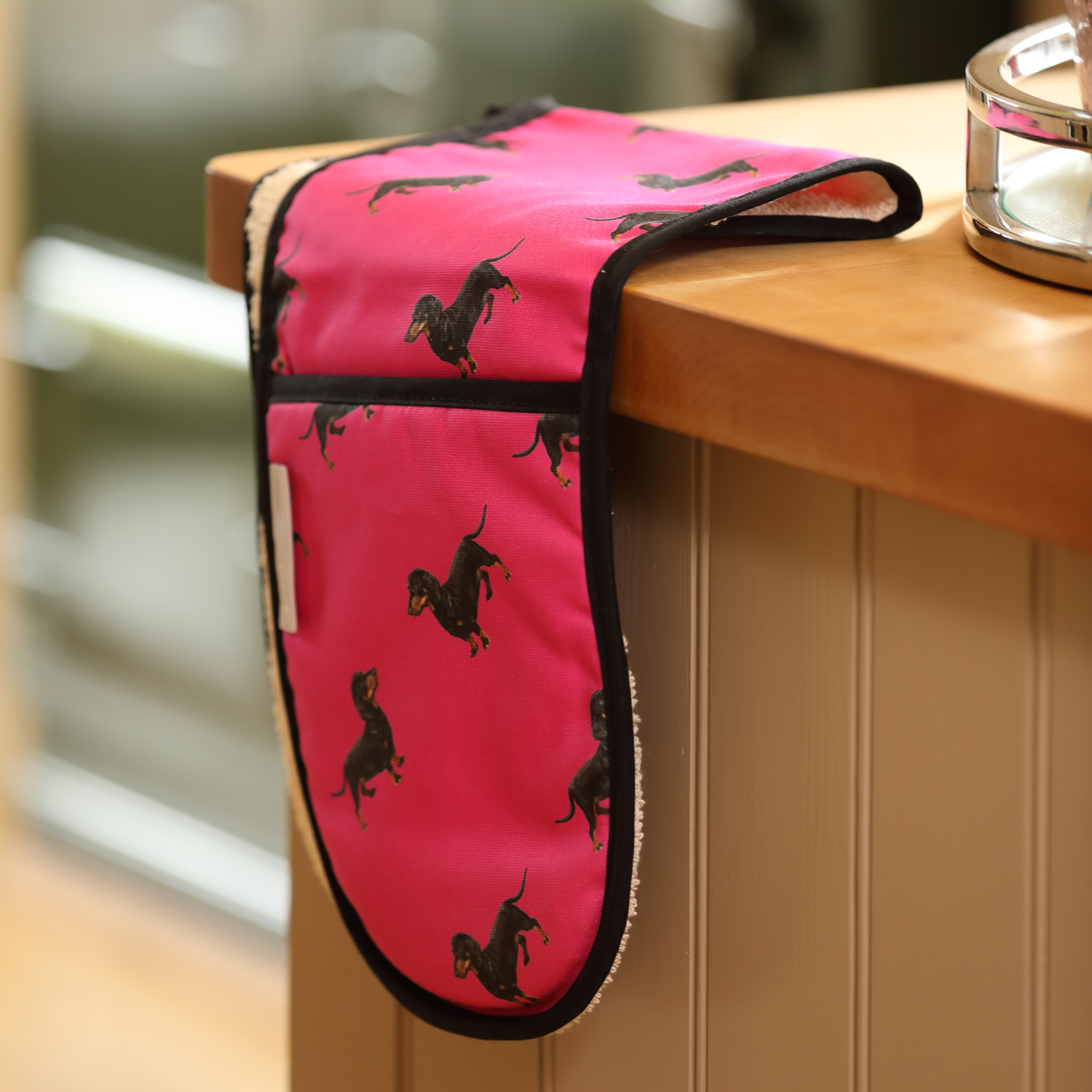 Sausage Dog Double Oven Glove (Pink)