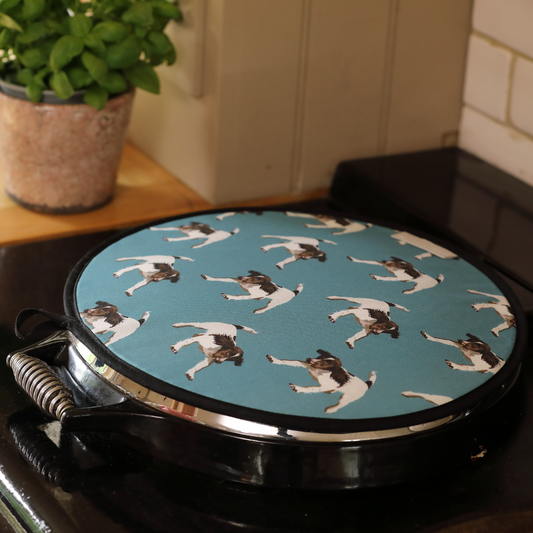 Springer Spaniel Aga hob cover with soft padded cotton finish